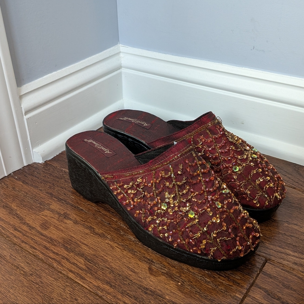 VTG April Cornell Women's Maroon Gold Beaded Mules Slip On Clogs 40